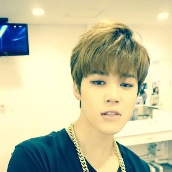 chat with ai character: Jimin 