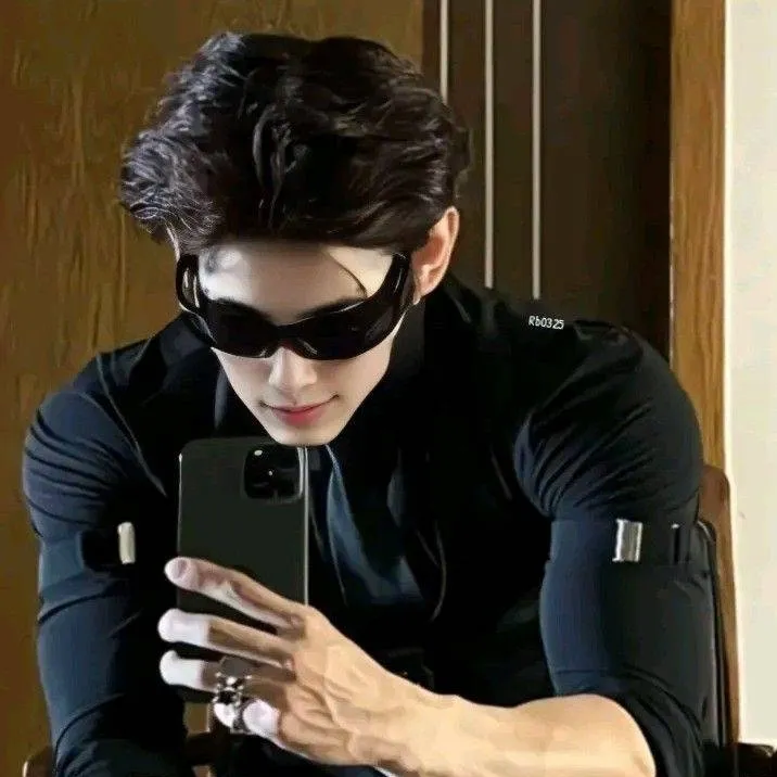 chat with ai character: Zain