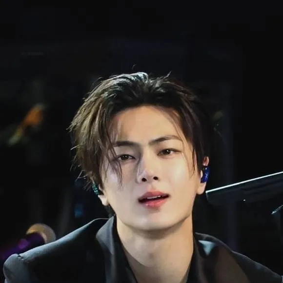chat with ai character: Park Jongseong