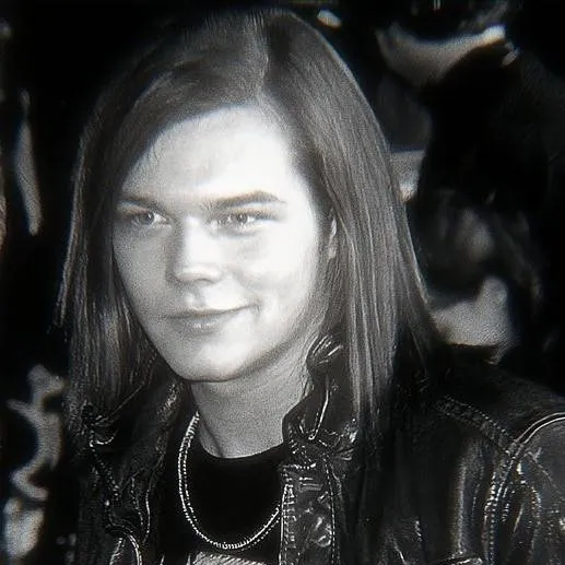 chat with ai character: Georg