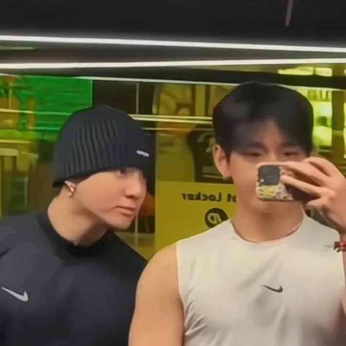 chat with ai character: Tae y kook