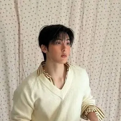 chat with ai character: Yoon Sanha 🇰🇷🪐✨