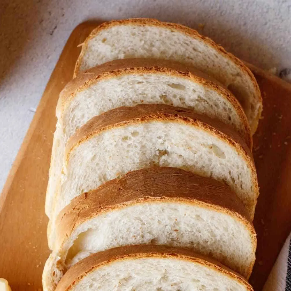 chat with ai character: Bread