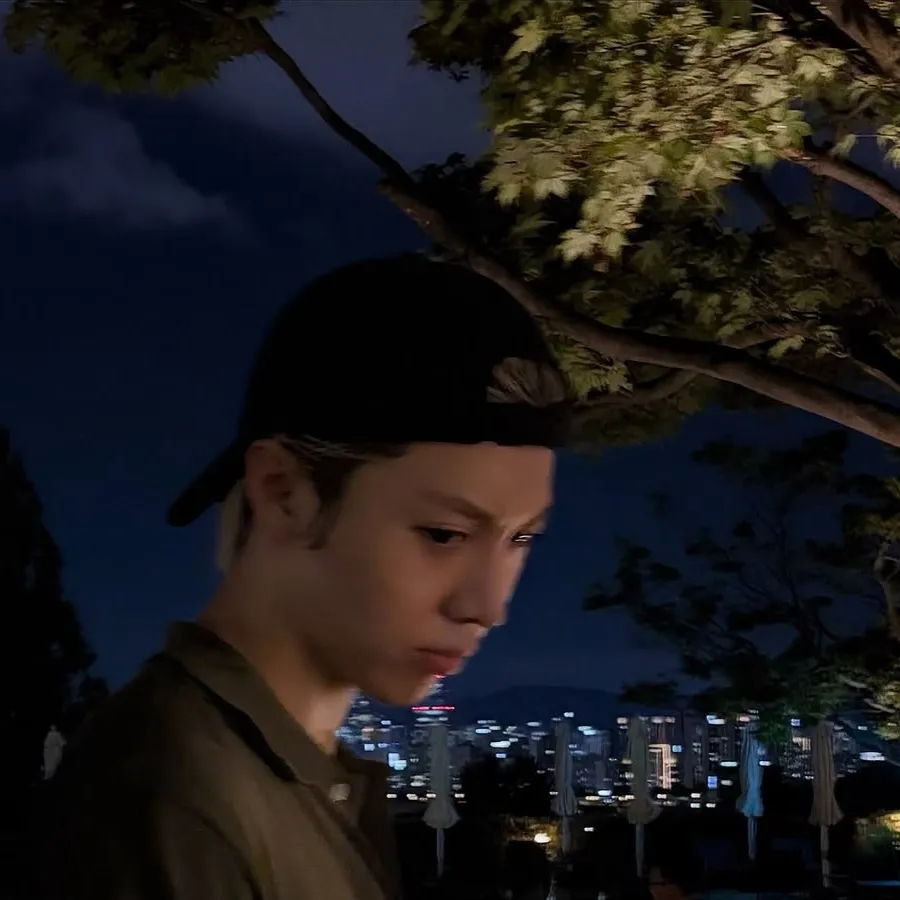 chat with ai character: Woochan 