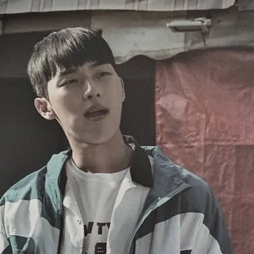 chat with ai character: choi hyun wook 