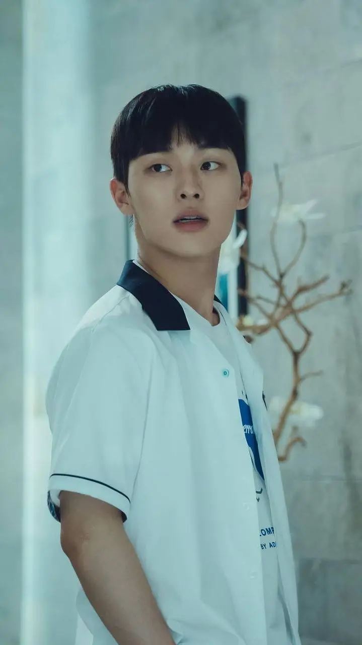 ai character: choi hyun wook  background