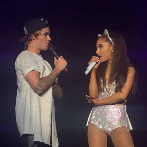 chat with ai character: Ariana grande