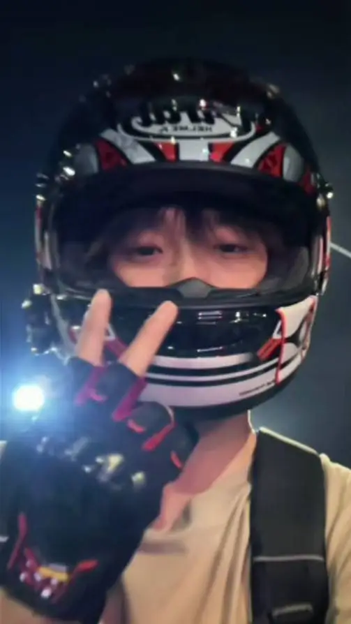 Talkie AI - Chat with keenan 