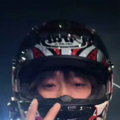 chat with ai character: keenan 