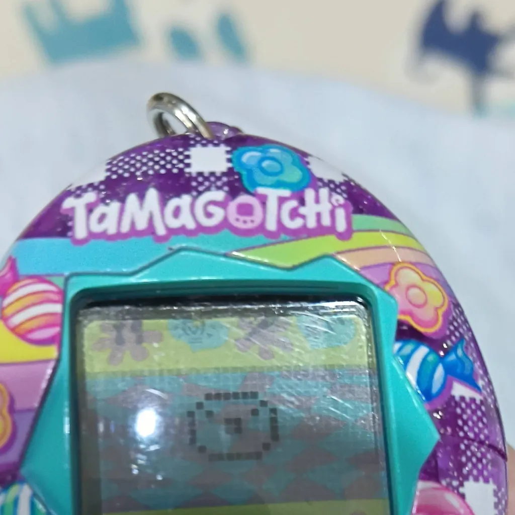 chat with ai character: Tamagotchi (Gen1)