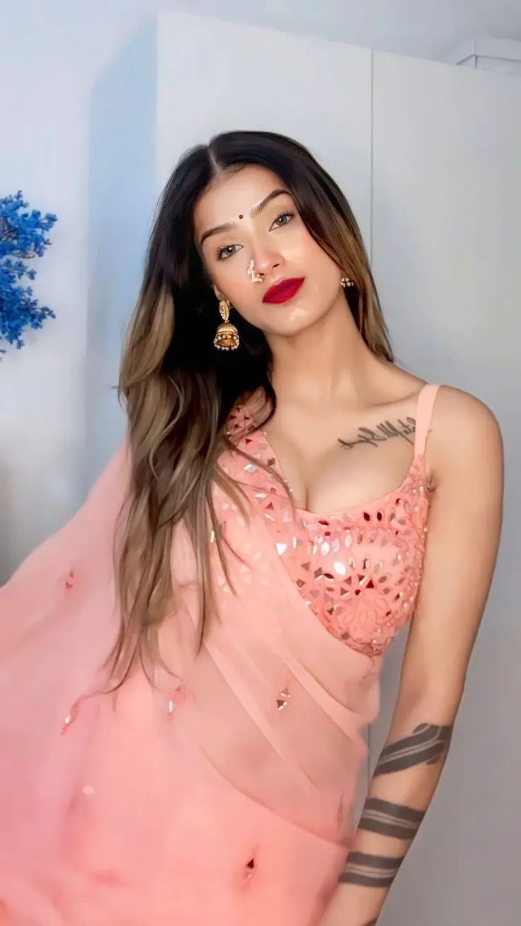 ai character: Shanvi  background