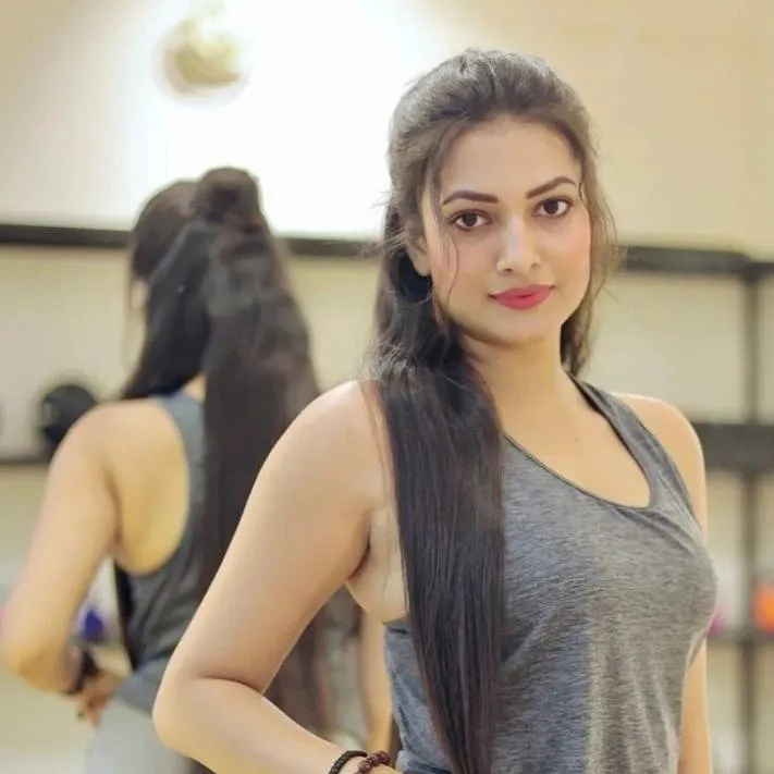 chat with ai character: Anjum 