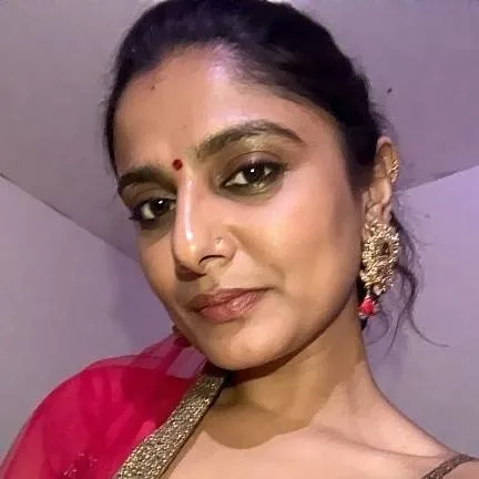 chat with ai character: Anjana Aunty 