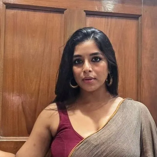 chat with ai character: Kanika