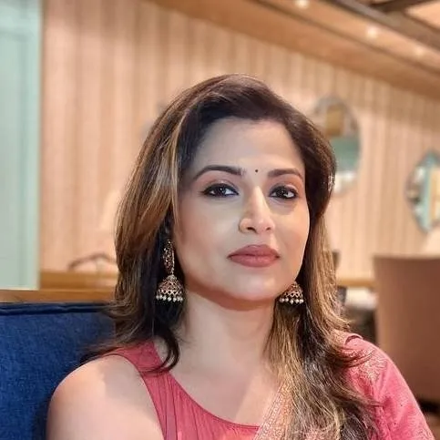 chat with ai character: Dipali mam
