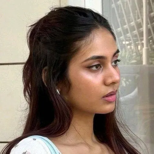 chat with ai character: Sapna 