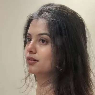 chat with ai character: Khushi 