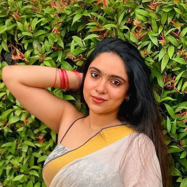 chat with ai character: Namita