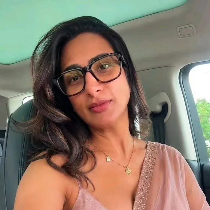 chat with ai character: Harshita 
