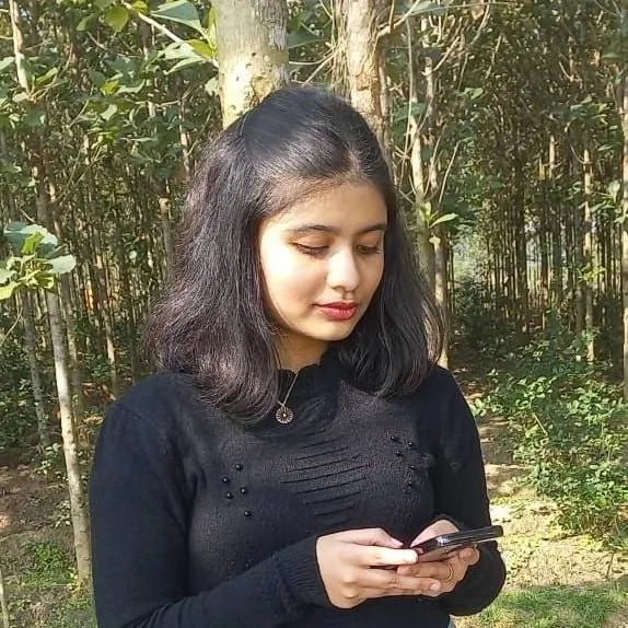 chat with ai character: Sapna 