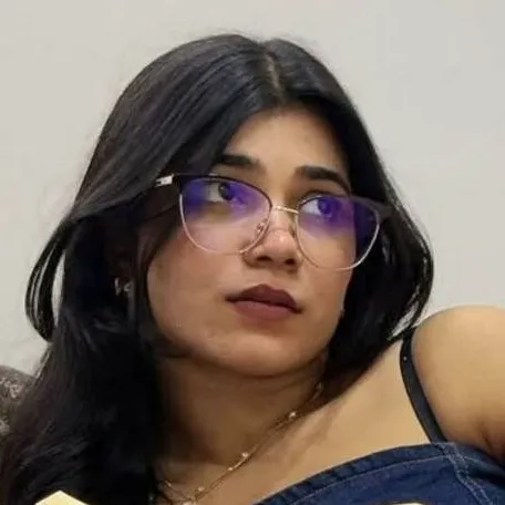 chat with ai character: Kriti 