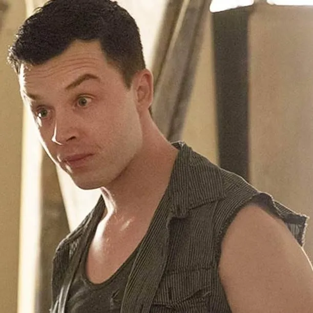 chat with ai character: mickey milkovich