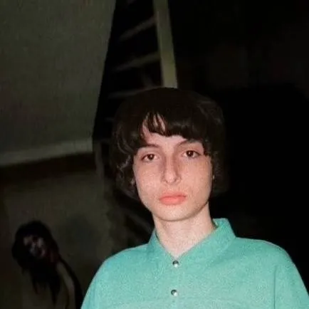 chat with ai character: byler