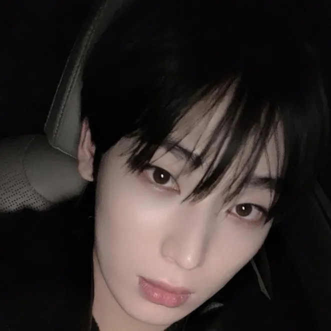 chat with ai character: Sunoo