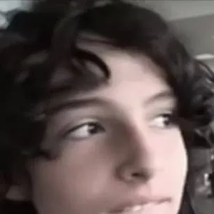 chat with ai character: finn wolfhard 