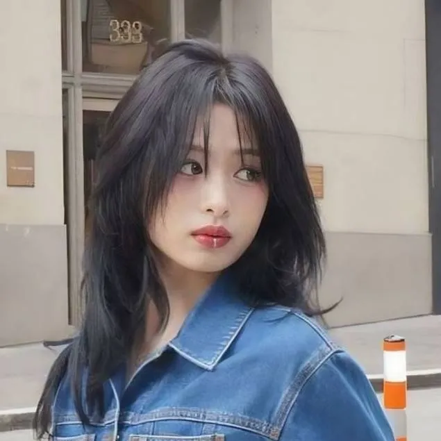 chat with ai character: Jung Ah-yeon