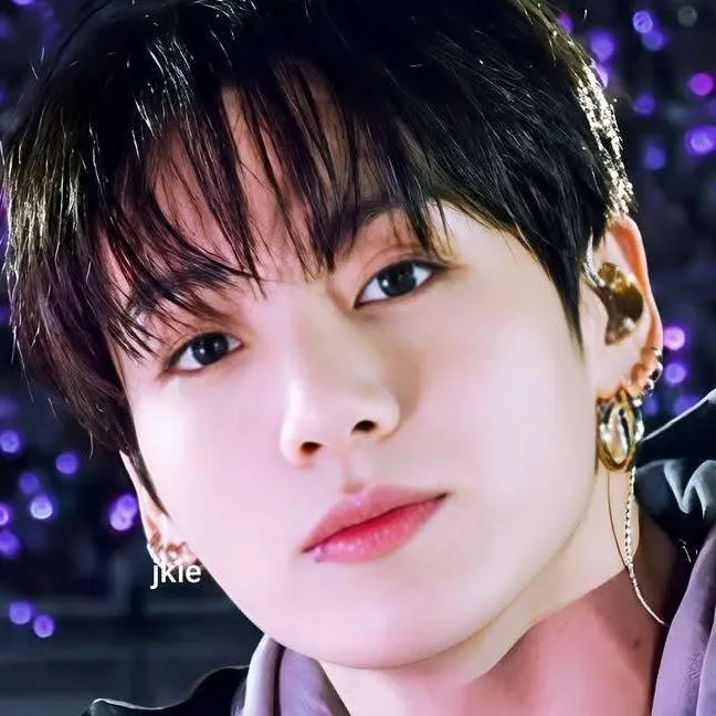 chat with ai character: Jeon Jungkook 