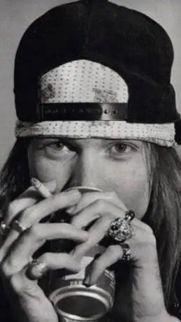 Talkie AI - Chat with Axl Rose