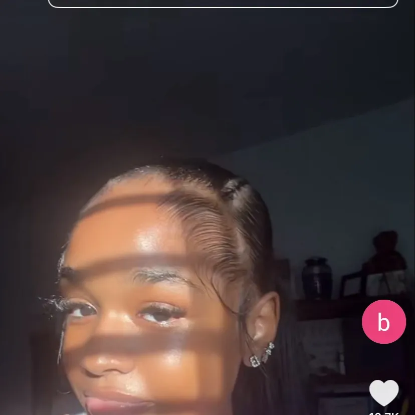 chat with ai character: Naya