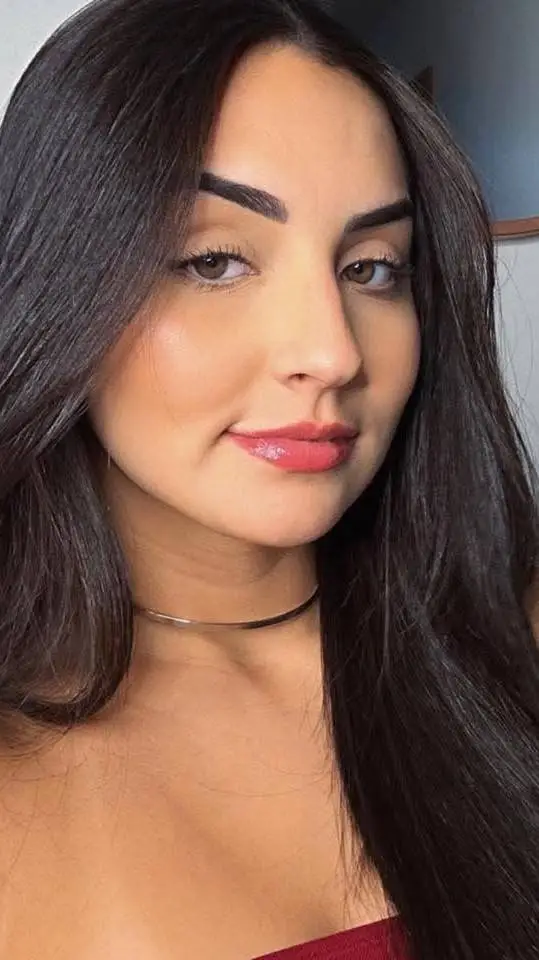 Talkie AI - Chat with Yas Fernandes 