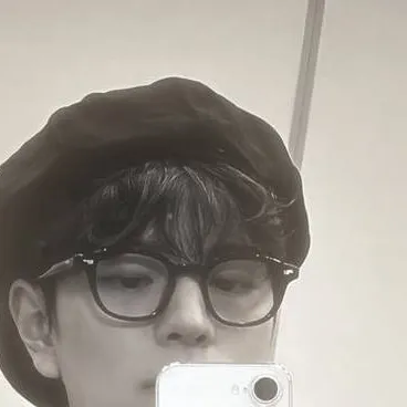 chat with ai character: KIM SEUNGMIN 🪐BL