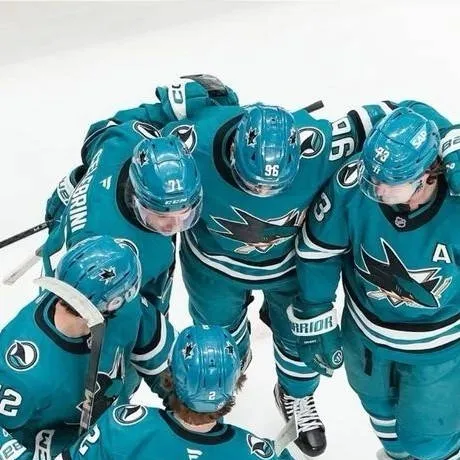 chat with ai character: Hockeyxkpop