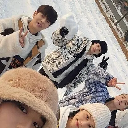 chat with ai character: SKZ + Appalachian!