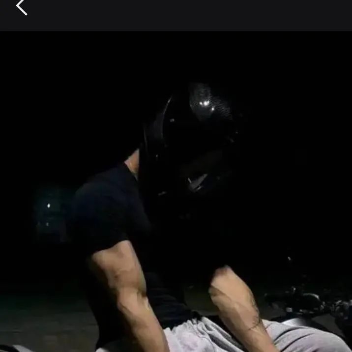 chat with ai character: Anderson