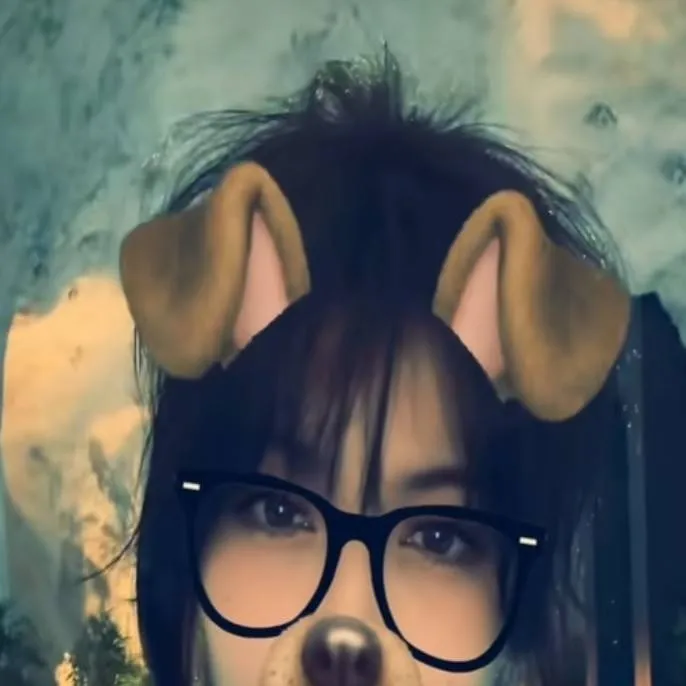 chat with ai character: Nym