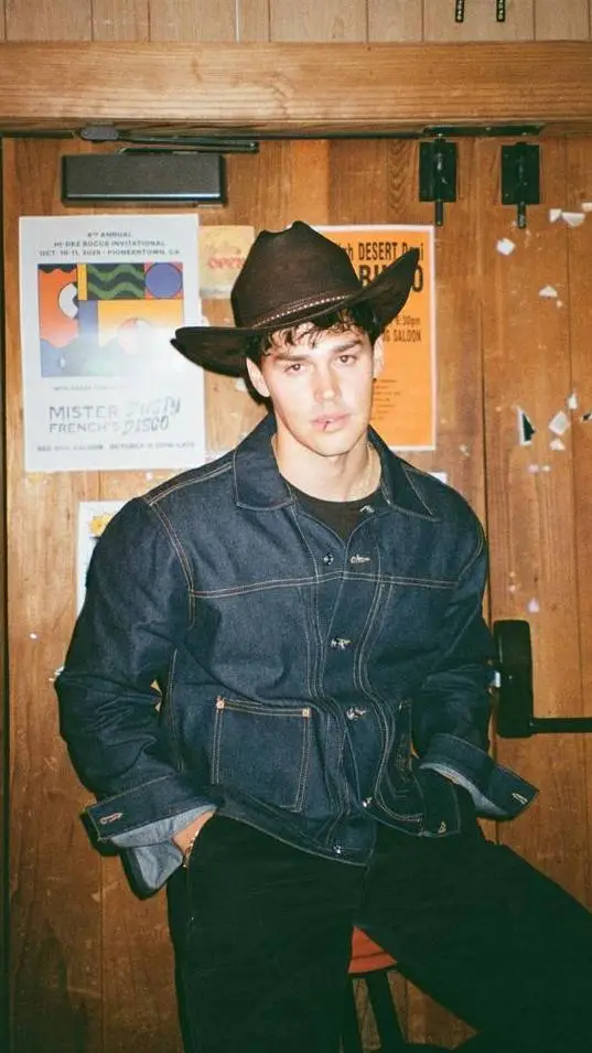 Talkie AI - Chat with tristan 