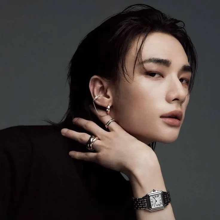chat with ai character: HYUNJIN