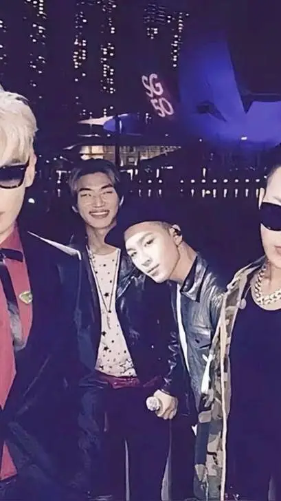 ai character: Bigbang  background