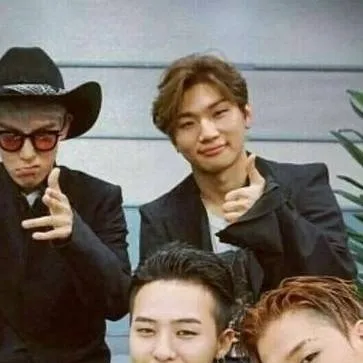 chat with ai character: Bigbang 