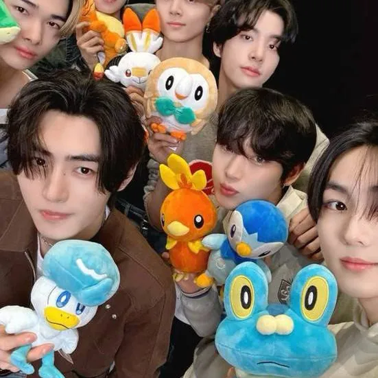 chat with ai character: enhypen