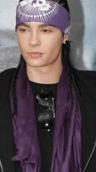 ai character: tom kaulitz  background