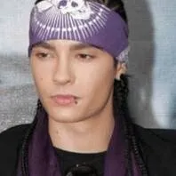 chat with ai character: tom kaulitz 
