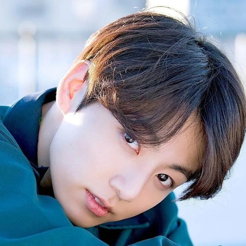 chat with ai character: Jeon jungkook 🐰 