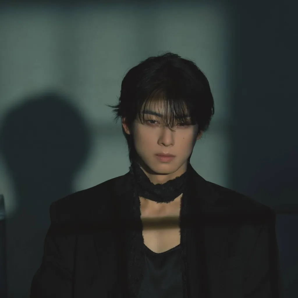 chat with ai character: Cha eun-woo