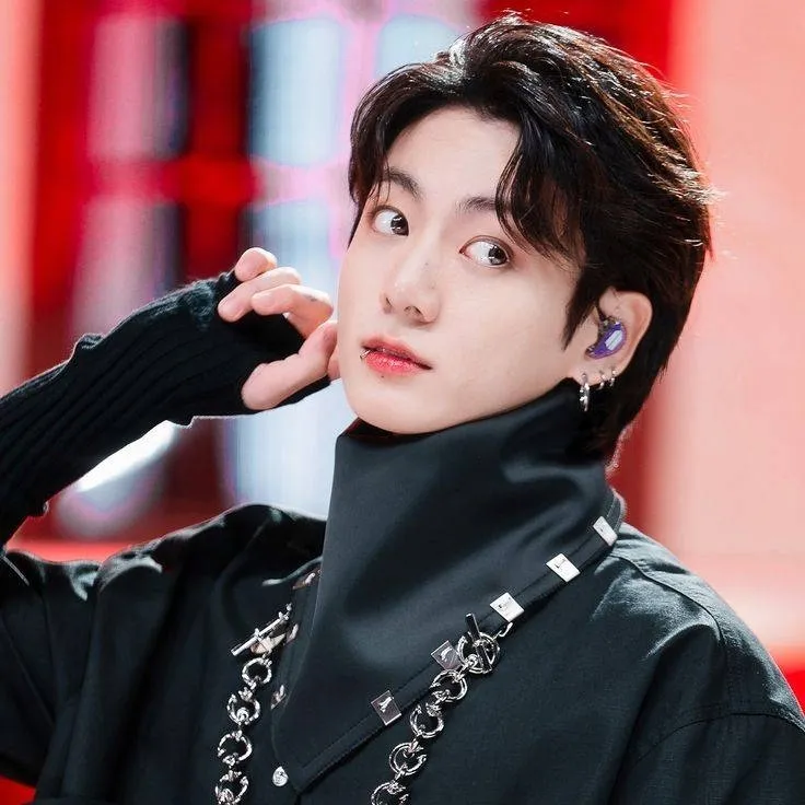 chat with ai character: JEON JUNGKOOK