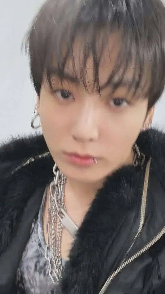 ai character: Jungkook (Hubby)  background